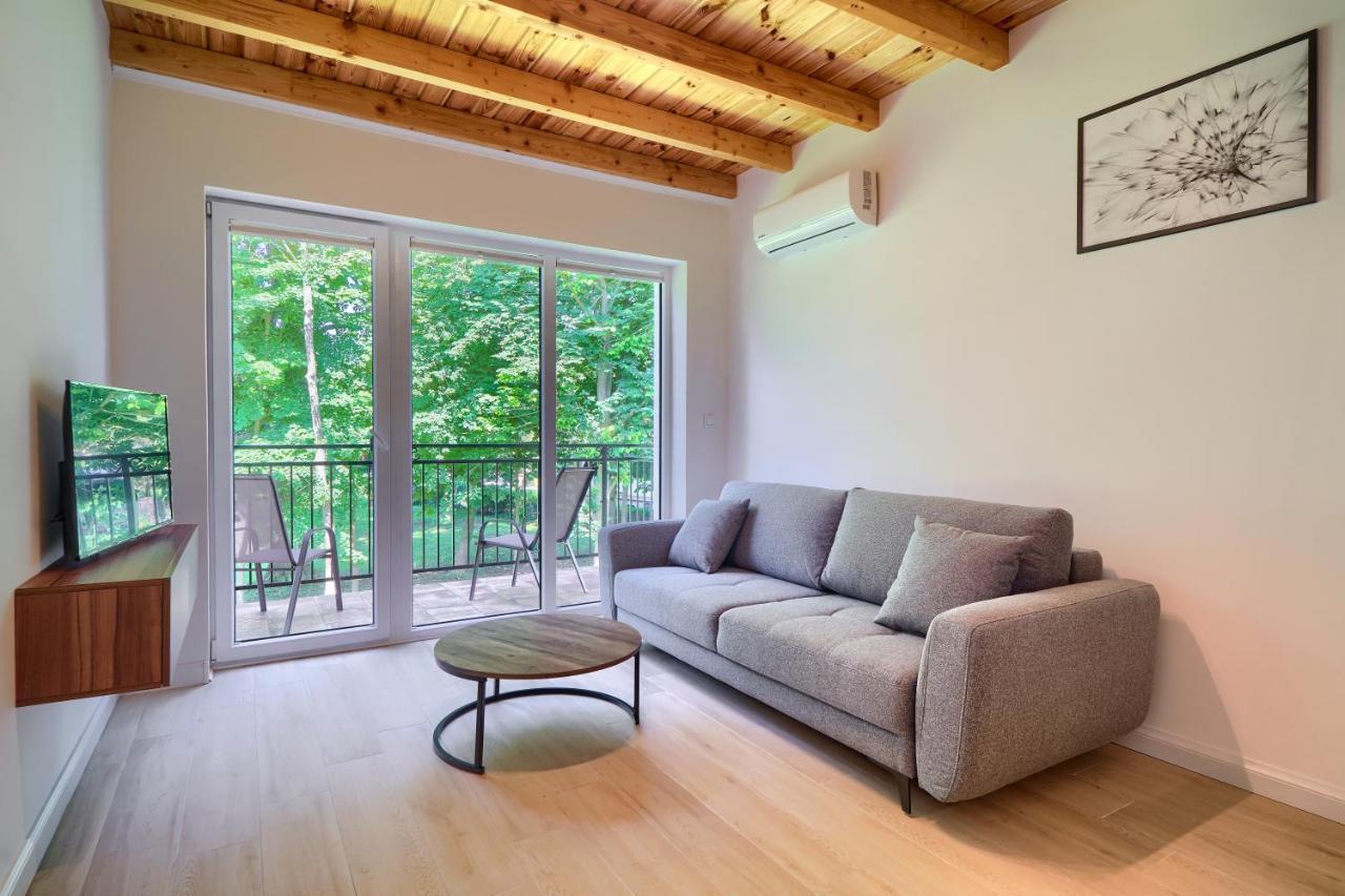Apartamenty 7 Debow Nad Morzem Plesna  Exterior photo